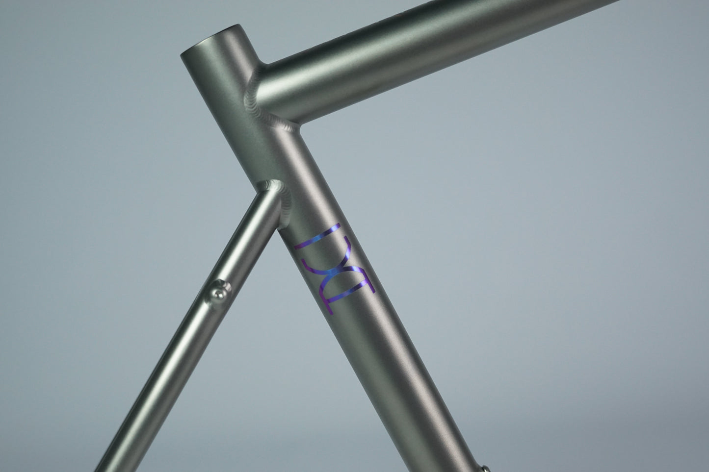 Luma Seattube ti bike titanium gravel bike
